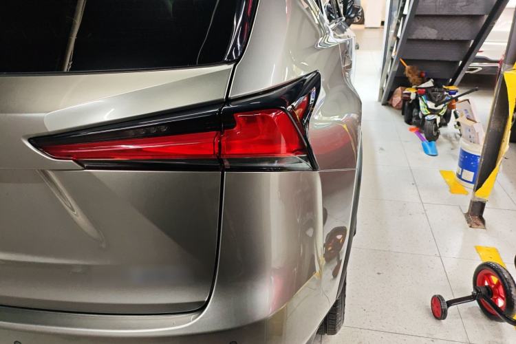 Used Lexus NX 2020 300h Front-Drive FENGSHANG Version China VI Standard Right Rear Taillight