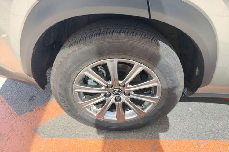 Used Lexus NX 2020 200 All-Wheel Drive Fēngshàng Version China VI Standard Right Rear Wheel Hub