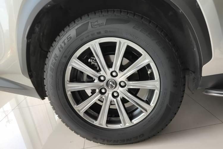 Used Lexus NX 2020 300h Front-Drive FENGSHANG Version China VI Standard Right Rear Wheel Hub