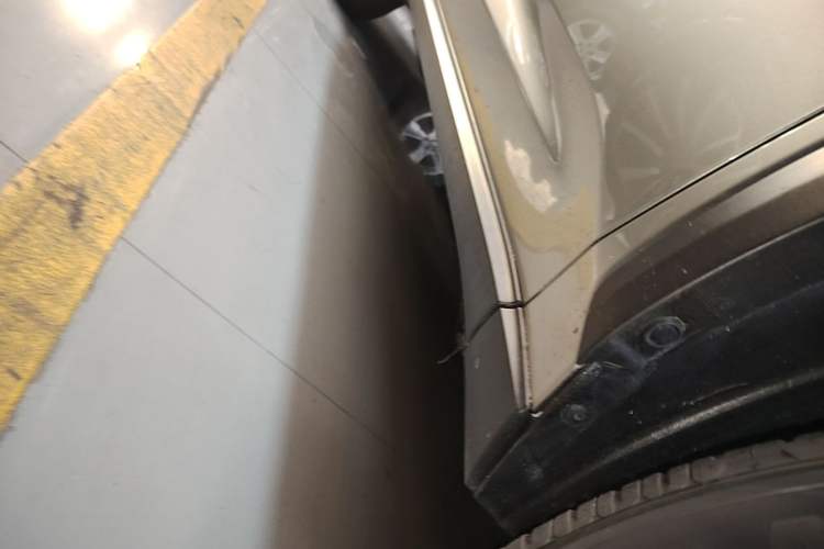 Used Lexus NX 2020 200 Front-Wheel Drive Vmotion Edition China VI Standard Right Side Sill