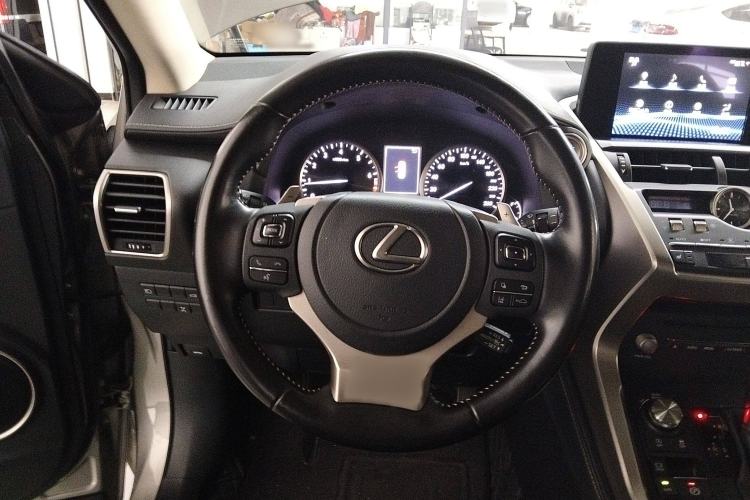 Used Lexus NX 2020 200 All-Wheel Drive Fēngshàng Version China VI Standard Steering Wheel
