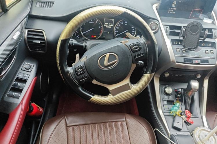 Used Lexus NX 2020 200 Front-Wheel Drive Freeline Edition China VI Standard Steering Wheel