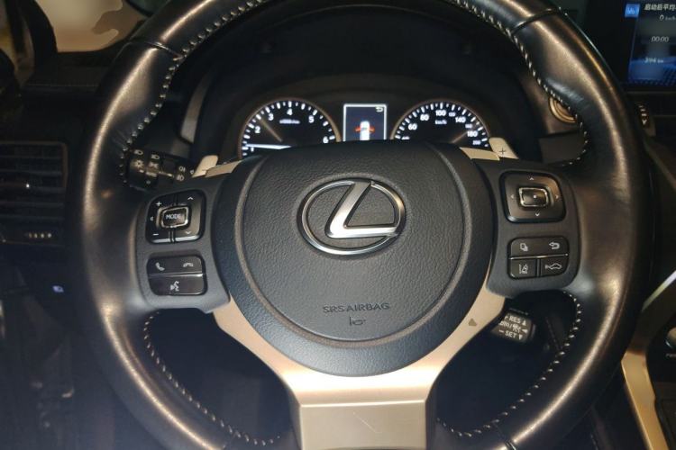 Used Lexus NX 2020 200 All-Wheel Drive Fēngshàng Version China VI Standard Steering Wheel