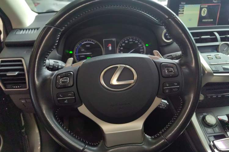 Used Lexus NX 2020 300h Front-Drive FENGSHANG Version China VI Standard Steering Wheel