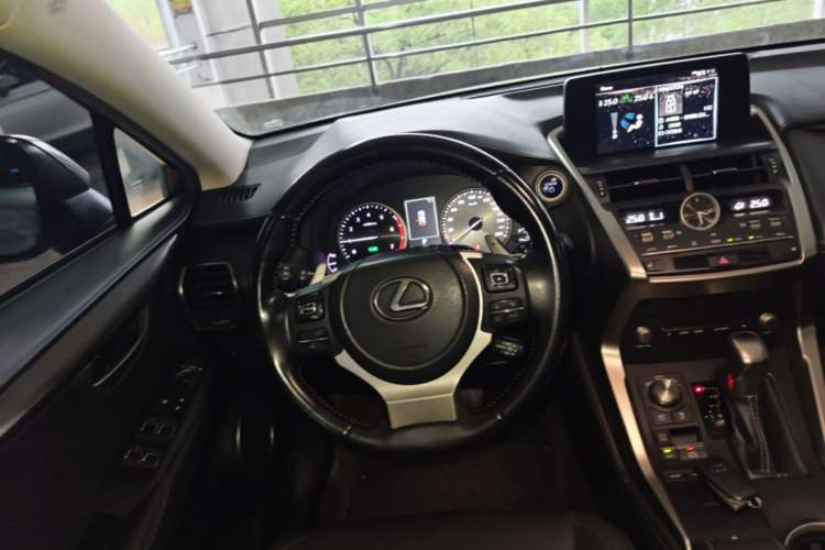 Used Lexus NX 2020 300h Front-Drive FENGSHANG Version China VI Standard Steering Wheel