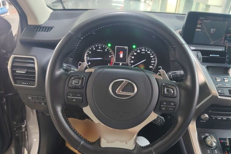 Used Lexus NX 2020 200 All-Wheel Drive Fēngshàng Version China VI Standard Steering Wheel