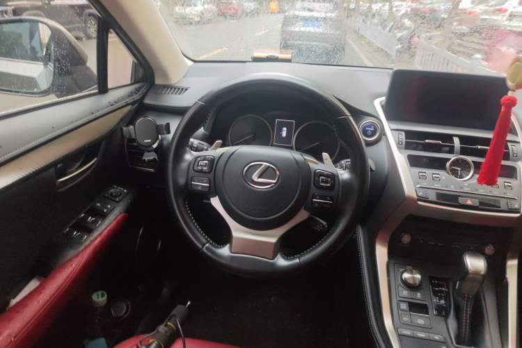 Used Lexus NX 2020 300h Front-Drive FENGSHANG Version China VI Standard Steering Wheel