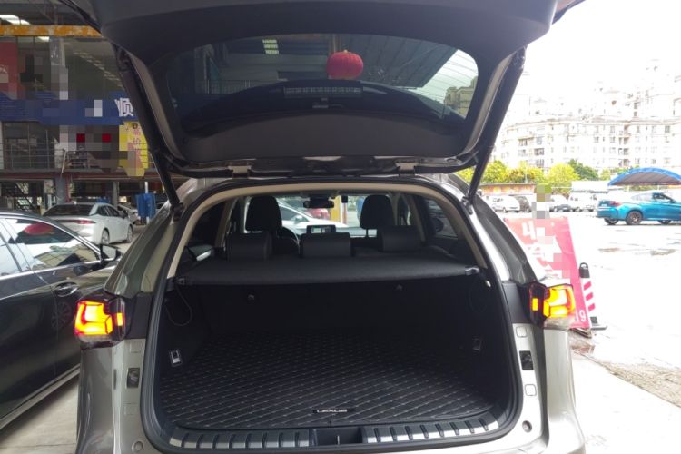 Used Lexus NX 2020 300h Front-Drive FENGSHANG Version China VI Standard Trunk