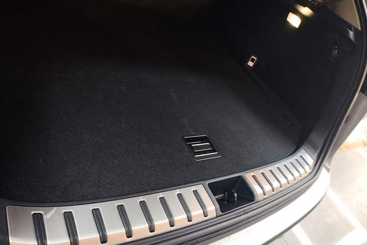Used Lexus NX 2020 200 Front-Wheel Drive Vmotion Edition China VI Standard Trunk