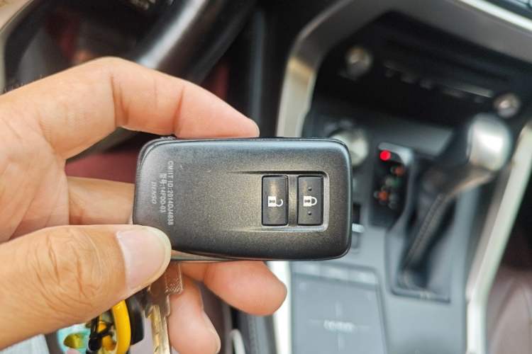 Used Lexus NX 2020 200 Front-Wheel Drive Freeline Edition China VI Standard Vehicle Key