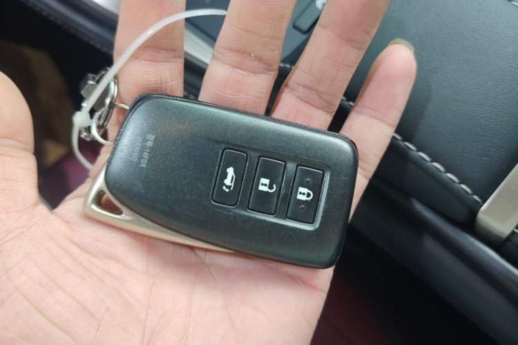 Used Lexus NX 2020 200 All-Wheel Drive Fēngshàng Version China VI Standard Vehicle Key