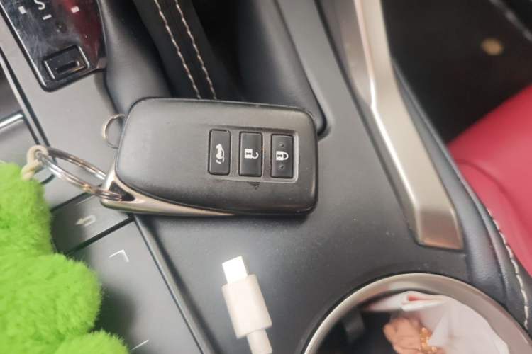 Used Lexus NX 2020 300h Front-Drive FENGSHANG Version China VI Standard Vehicle Key