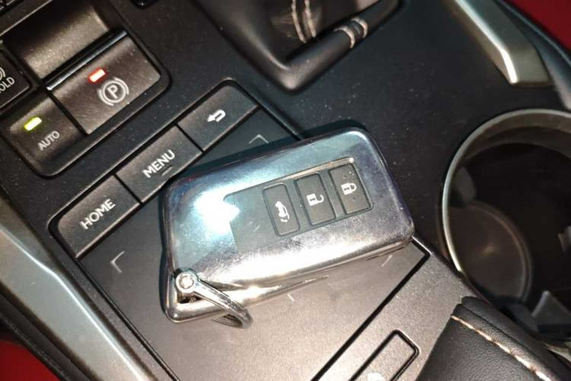 Used Lexus NX 2020 300h Front-Drive FENGSHANG Version China VI Standard Vehicle Key