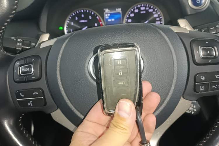 Used Lexus NX 2020 300h Front-Drive FENGSHANG Version China VI Standard Vehicle Key