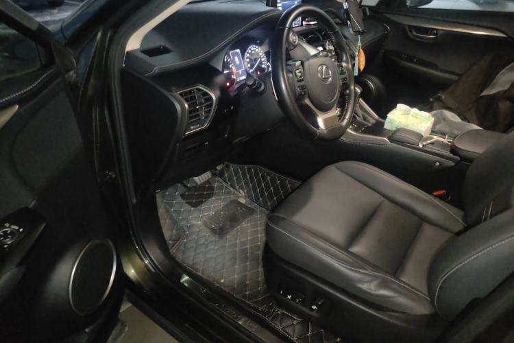 Used Lexus NX 2020 200 Front-Wheel Drive Vmotion Edition China VI Standard Driver Seat