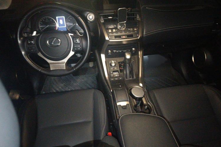 Used Lexus NX 2020 200 All-Wheel Drive Fēngshàng Version China VI Standard Interior 2