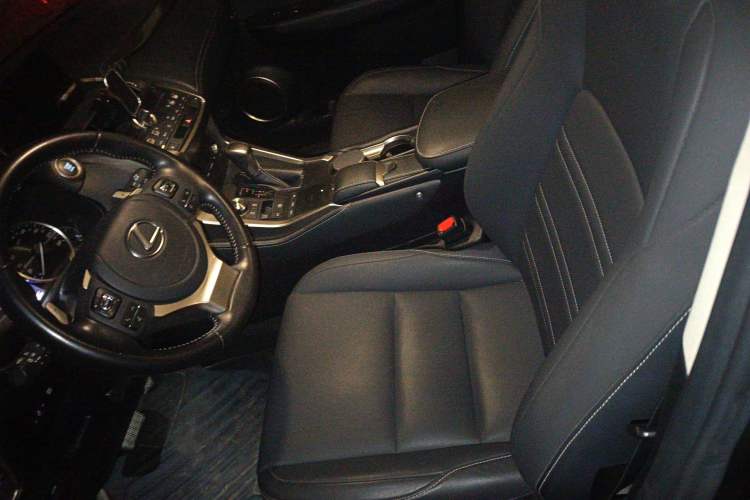 Used Lexus NX 2020 200 All-Wheel Drive Fēngshàng Version China VI Standard Left Front Seat