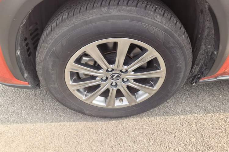 Used Lexus NX 2020 300h Front-Drive FENGSHANG Version China VI Standard Left Front Wheel Hub