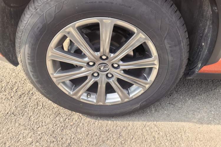 Used Lexus NX 2020 300h Front-Drive FENGSHANG Version China VI Standard Right Rear Wheel Hub