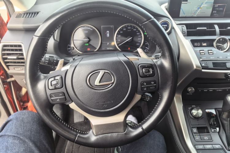 Used Lexus NX 2020 300h Front-Drive FENGSHANG Version China VI Standard Steering Wheel