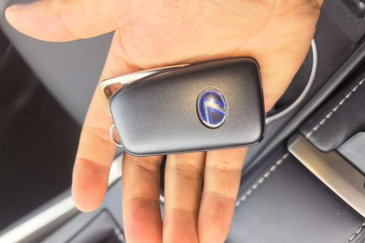 Used Lexus NX 2020 300h Front-Drive FENGSHANG Version China VI Standard Vehicle Key