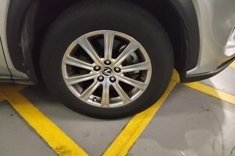Used Lexus NX 2020 200 Front-Wheel Drive Freeline Edition China VI Standard Exterior 4