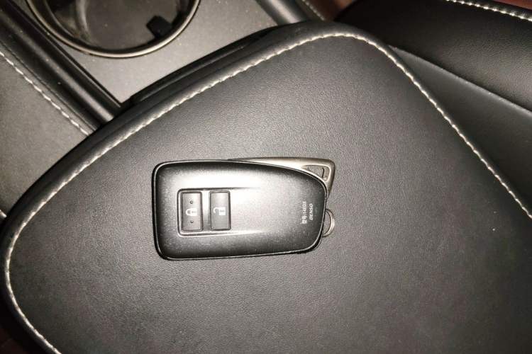 Used Lexus NX 2020 200 Front-Wheel Drive Freeline Edition China VI Standard Interior 1