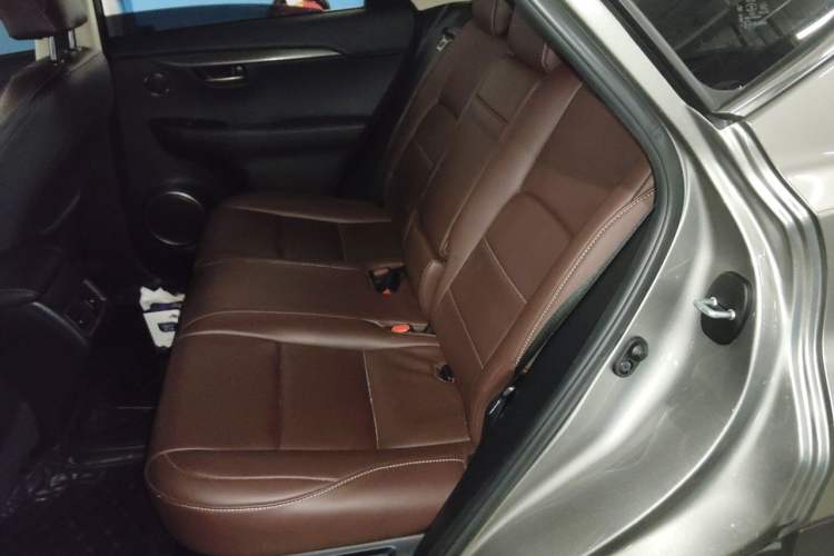 Used Lexus NX 2020 200 Front-Wheel Drive Freeline Edition China VI Standard Left Rear Seat