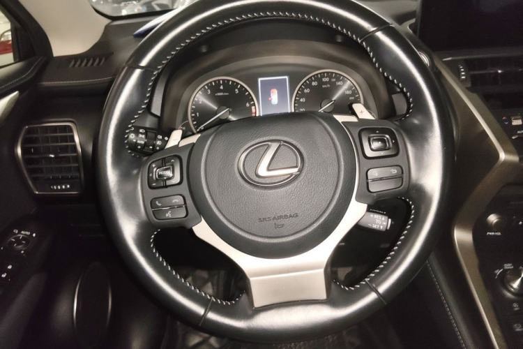 Used Lexus NX 2020 200 Front-Wheel Drive Freeline Edition China VI Standard Steering Wheel