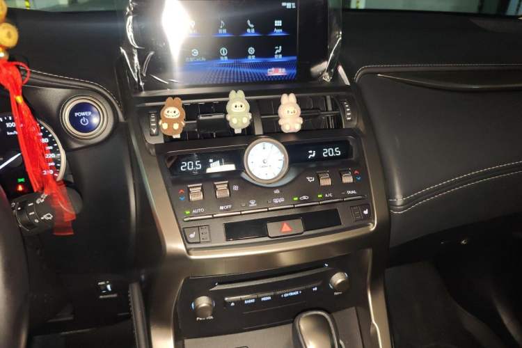 Used Lexus NX 2020 300h Front-Drive FENGSHANG Version China VI Standard Audio And AC Panel
