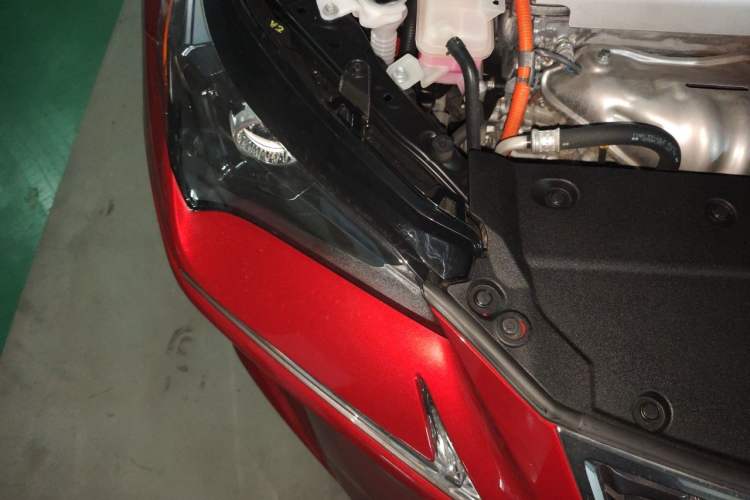 Used Lexus NX 2020 300h Front-Drive FENGSHANG Version China VI Standard Engine Bay Right