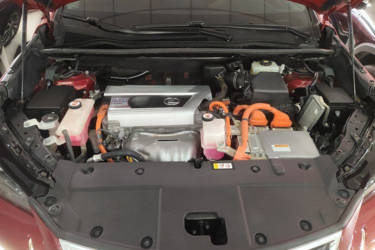 Used Lexus NX 2020 300h Front-Drive FENGSHANG Version China VI Standard Engine Bay