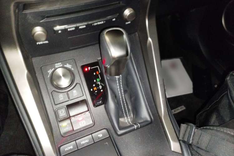Used Lexus NX 2020 200 All-Wheel Drive Fēngshàng Version China VI Standard Gear Lever