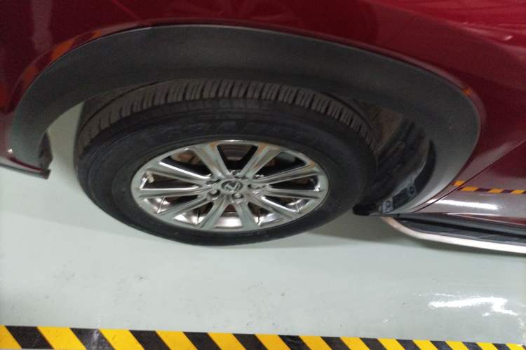 Used Lexus NX 2020 200 All-Wheel Drive Fēngshàng Version China VI Standard Left Front Wheel Hub