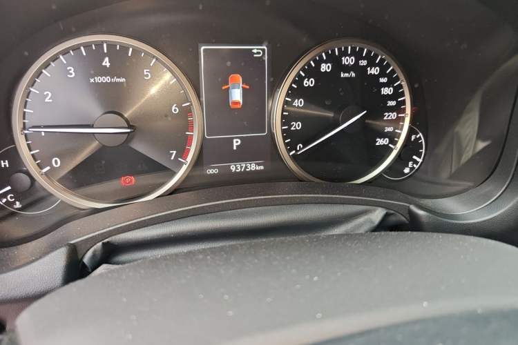 Used Lexus NX 2020 200 Front-Wheel Drive Vmotion Edition China VI Standard Odometer Close Up