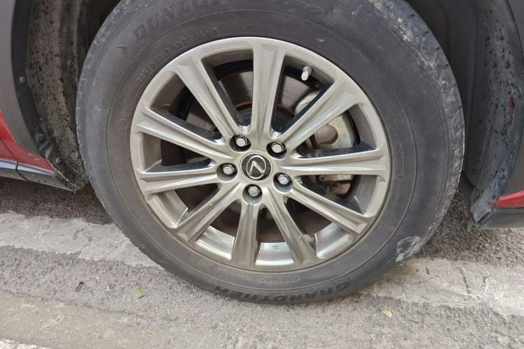 Used Lexus NX 2020 200 Front-Wheel Drive Vmotion Edition China VI Standard Right Front Wheel Hub