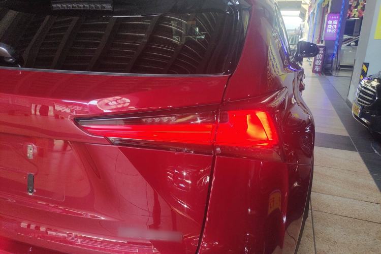Used Lexus NX 2020 200 All-Wheel Drive Fēngshàng Version China VI Standard Right Rear Taillight
