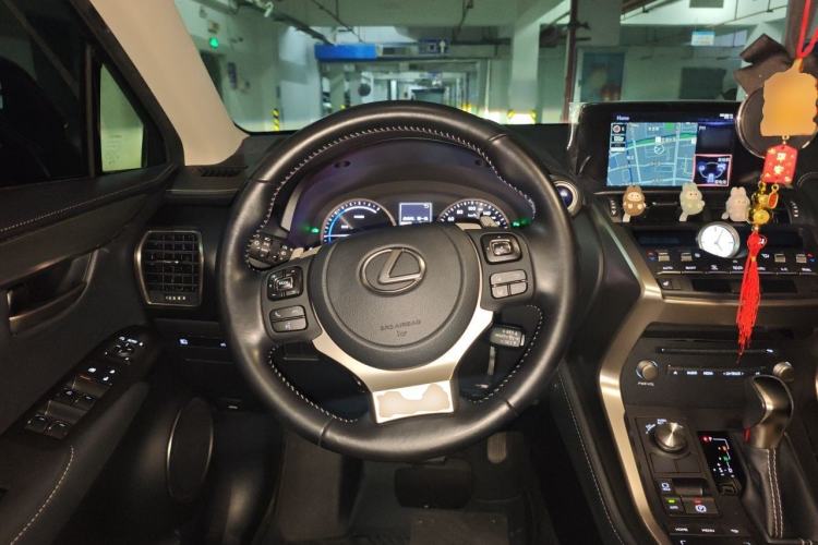 Used Lexus NX 2020 300h Front-Drive FENGSHANG Version China VI Standard Steering Wheel