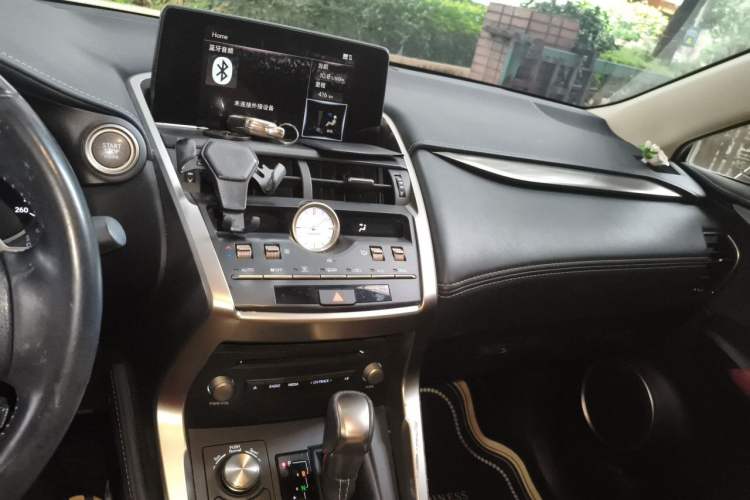 Used Lexus NX 2020 200 Front-Wheel Drive Freeline Edition China VI Standard Audio And AC Panel