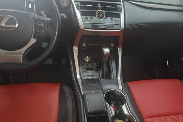 Used Lexus NX 2020 200 Front-Wheel Drive Freeline Edition China VI Standard Audio And AC Panel
