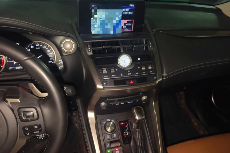 Used Lexus NX 2020 200 All-Wheel Drive Fēngshàng Version China VI Standard Audio And AC Panel