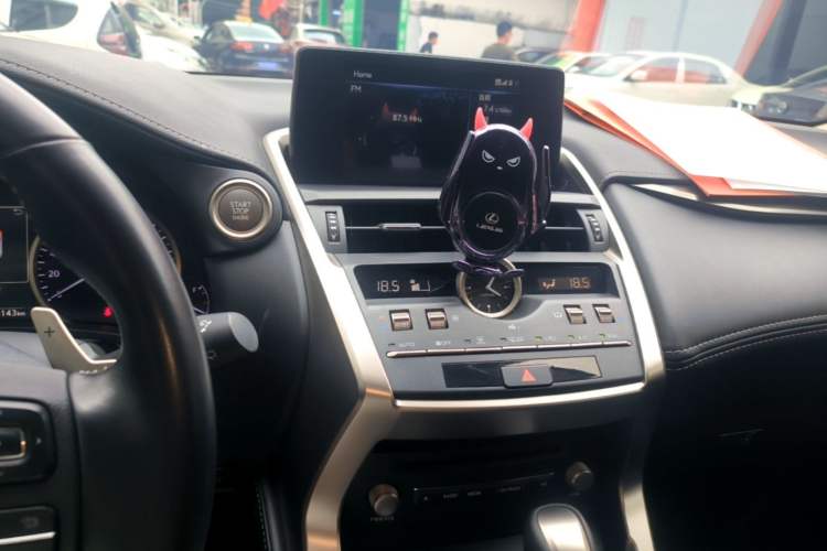Used Lexus NX 2020 200 Front-Wheel Drive Freeline Edition China VI Standard Audio And AC Panel