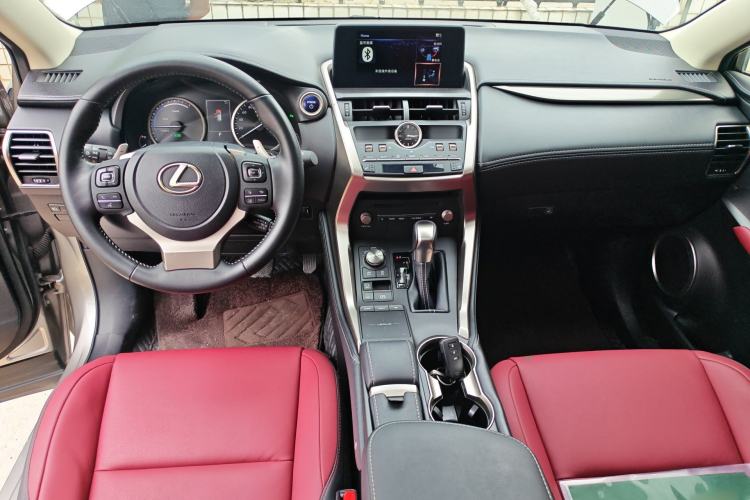 Used Lexus NX 2020 300h Front-Drive FENGSHANG Version China VI Standard Center Console