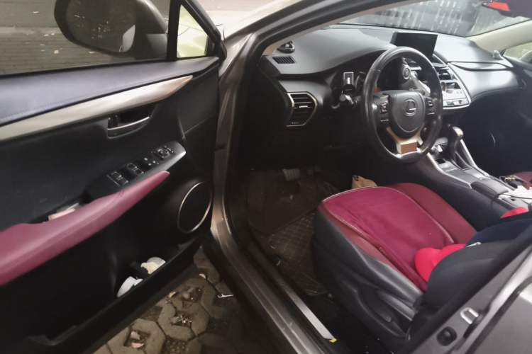 Used Lexus NX 2020 200 Front-Wheel Drive Freeline Edition China VI Standard Driver Seat