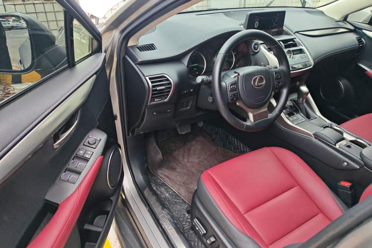 Used Lexus NX 2020 300h Front-Drive FENGSHANG Version China VI Standard Driver Seat