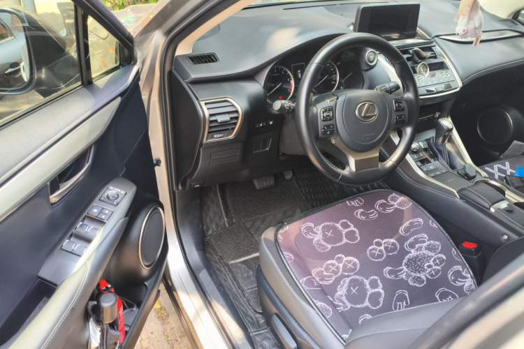 Used Lexus NX 2020 200 Front-Wheel Drive Freeline Edition China VI Standard Driver Seat