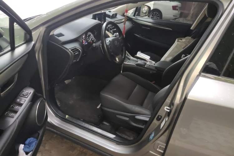 Used Lexus NX 2020 200 Front-Wheel Drive Freeline Edition China VI Standard Driver Seat