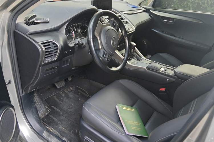 Used Lexus NX 2020 200 Front-Wheel Drive Vmotion Edition China VI Standard Driver Seat