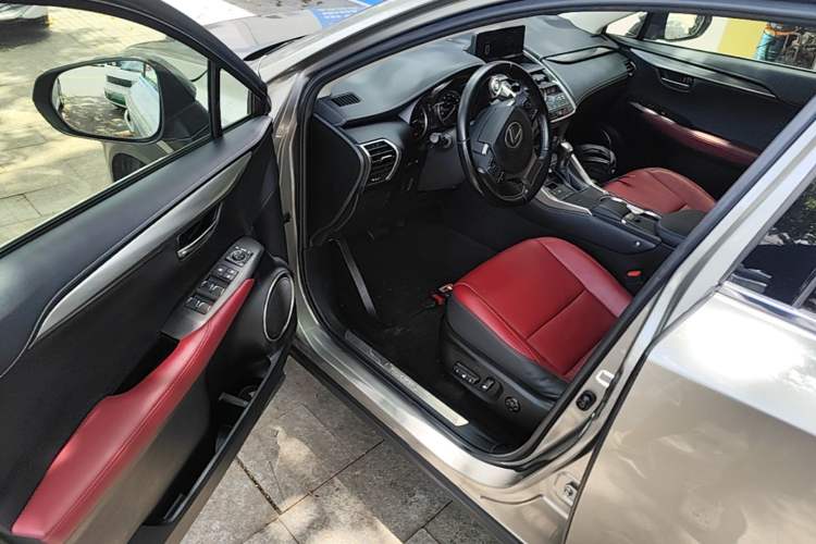 Used Lexus NX 2020 200 Front-Wheel Drive Freeline Edition China VI Standard Driver Seat