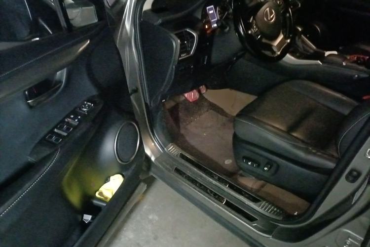 Used Lexus NX 2020 300 Front-Wheel-Drive Frenza Edition China V Standard Driver Seat